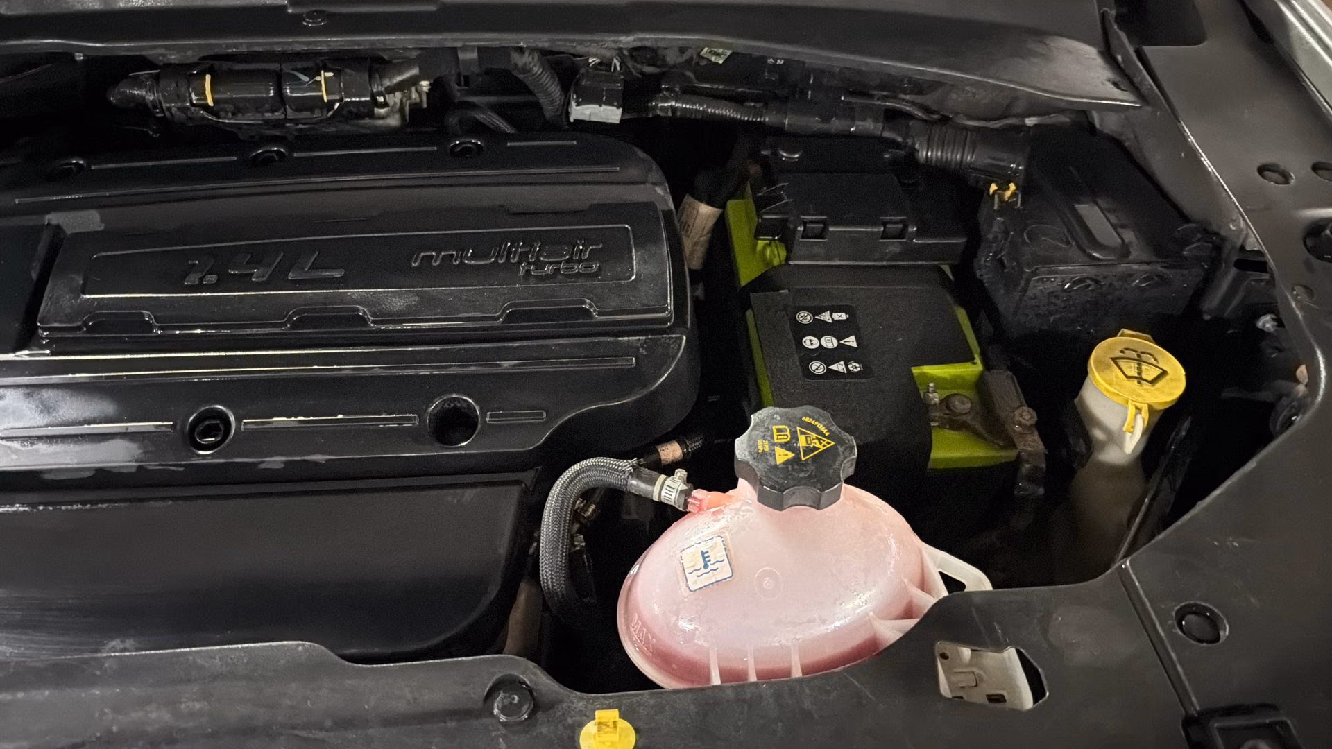 View 2018 Jeep Compass Limited 1.4 Multi AIR Petrol DDCT AT BS IV Image 13 Used 2018 Jeep Compass Limited 1.4 Multi AIR Petrol DDCT AT BS IV Image 13