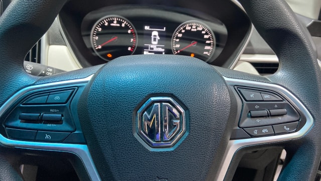 View MG Hector Plus Image 3 Used MG Hector Plus Image 3