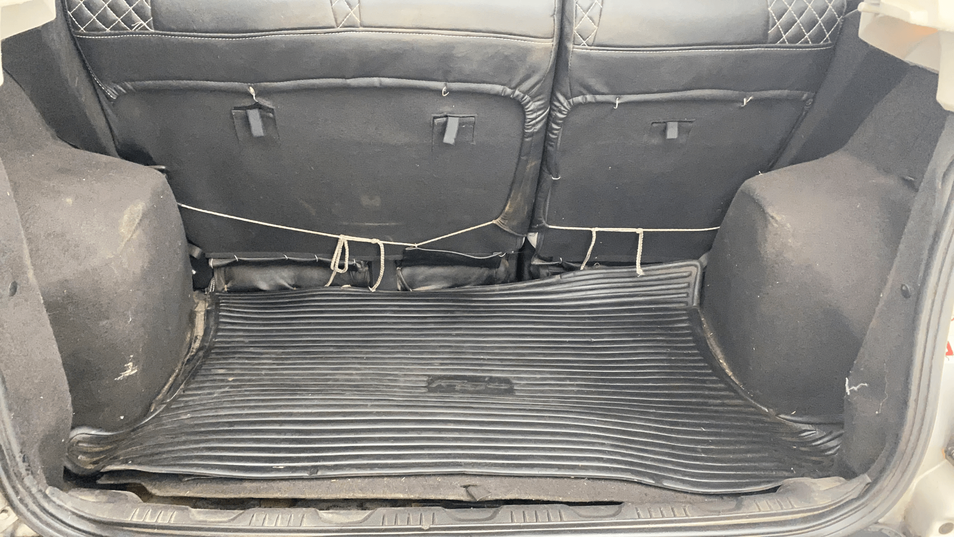View 2016 Ford EcoSport 1.5 TDCi Diesel Ambiente BS IV Image 6 Used 2016 Ford EcoSport 1.5 TDCi Diesel Ambiente BS IV Image 6
