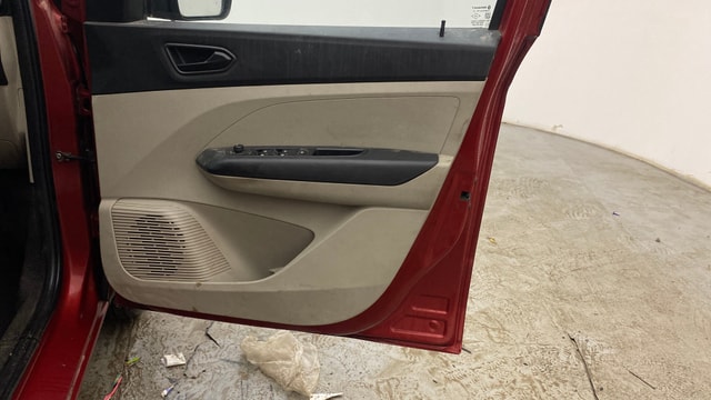View Renault Triber Image 32 Used Renault Triber Image 32