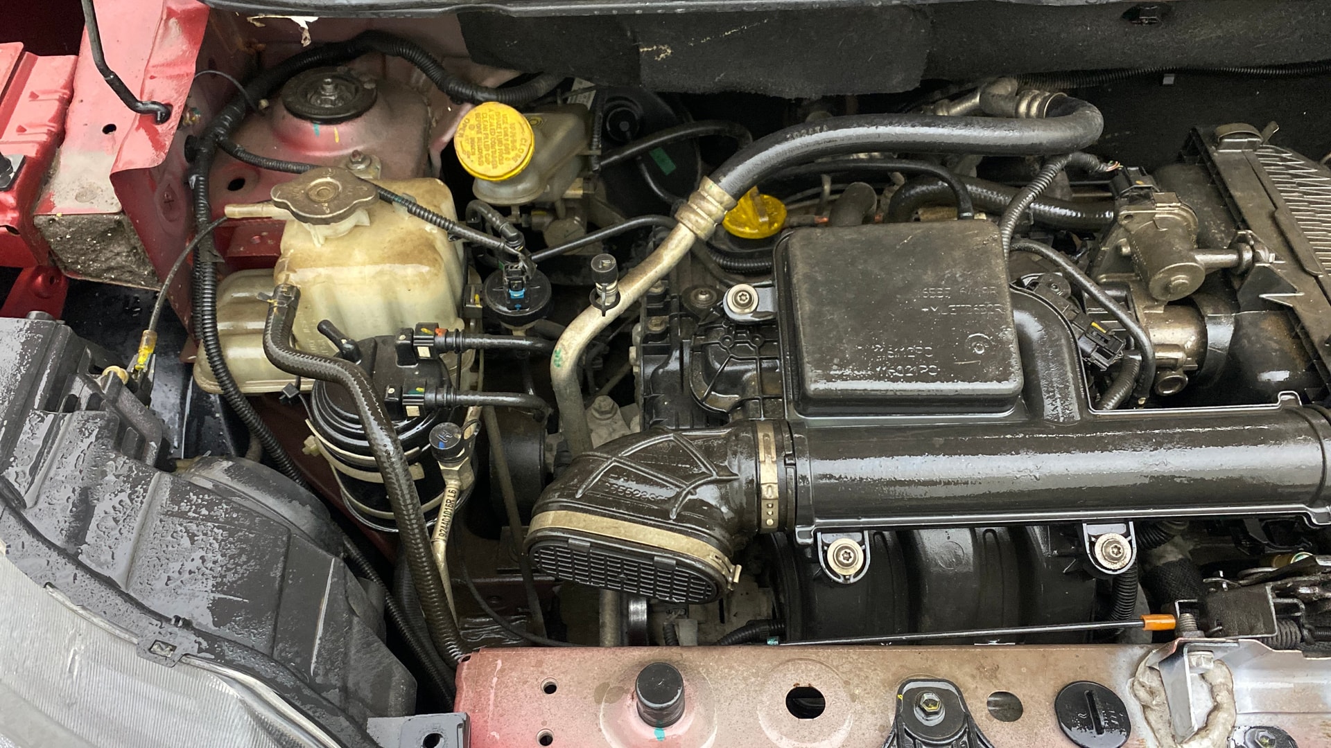 View 2019 Renault Triber RXT Image 3 Used 2019 Renault Triber RXT Image 3