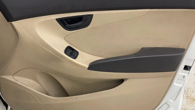 View Hyundai EON Image 36 Used Hyundai EON Image 36