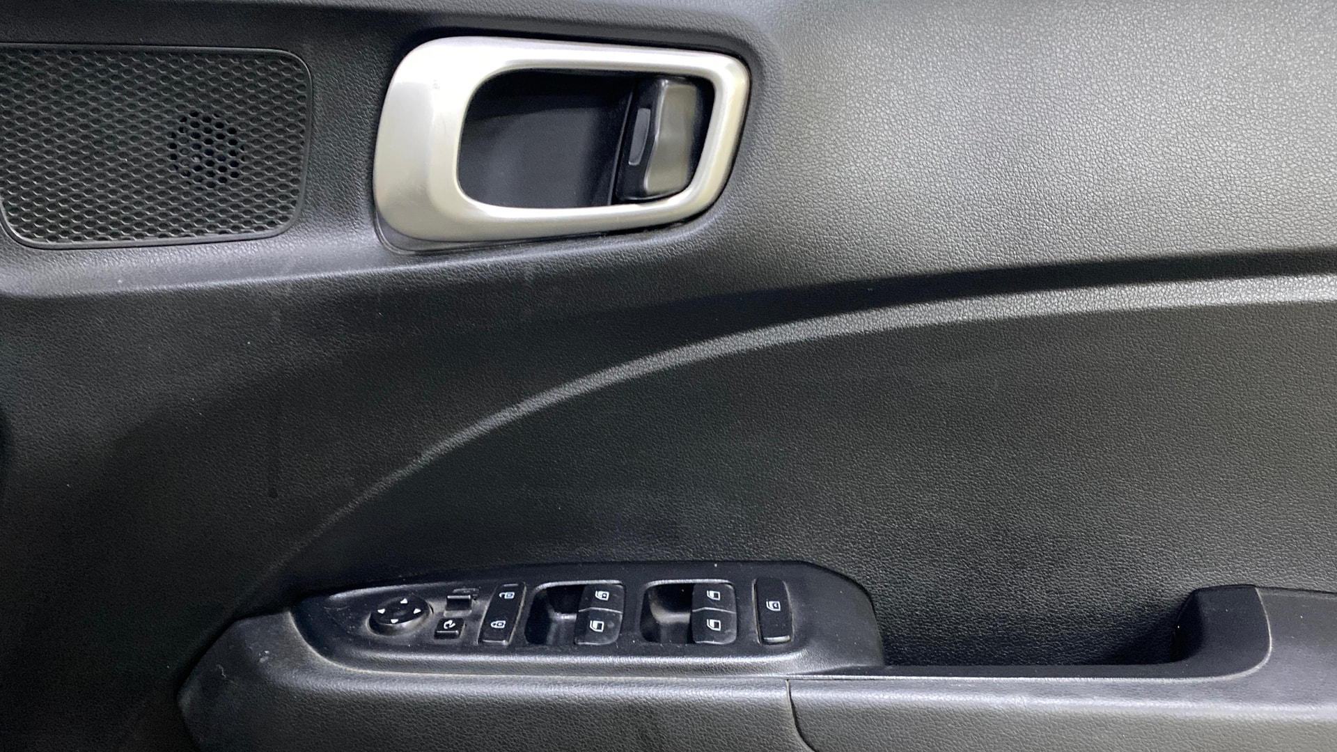 View 2019 Hyundai Venue SX Plus 1.0 Petrol AT Image 35 Used 2019 Hyundai Venue SX Plus 1.0 Petrol AT Image 35