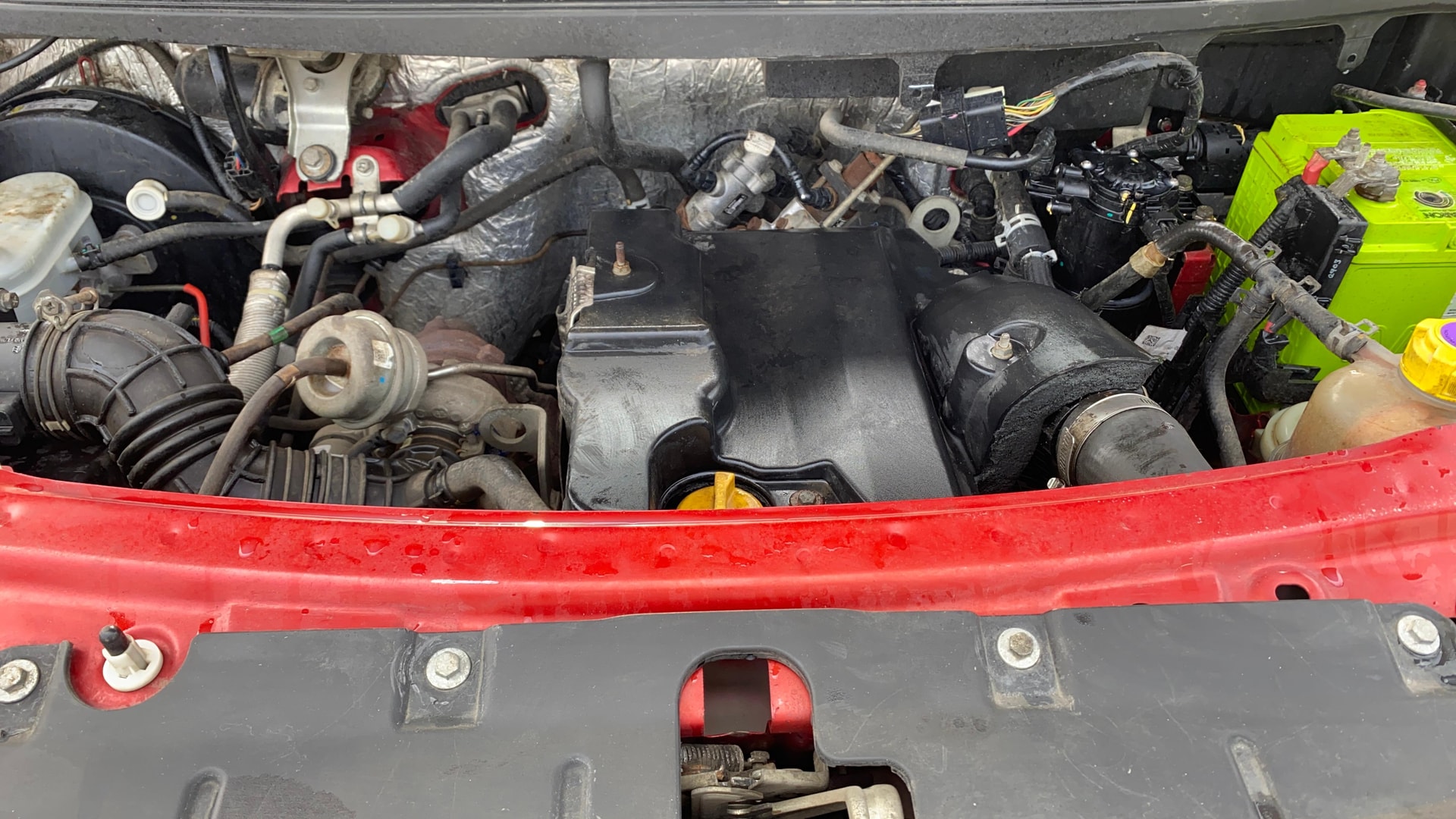 View 2017 Mahindra TUV300 T8 Image 41 Used 2017 Mahindra TUV300 T8 Image 41
