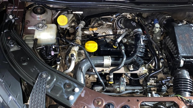 View Nissan Magnite Image 3 Used Nissan Magnite Image 3