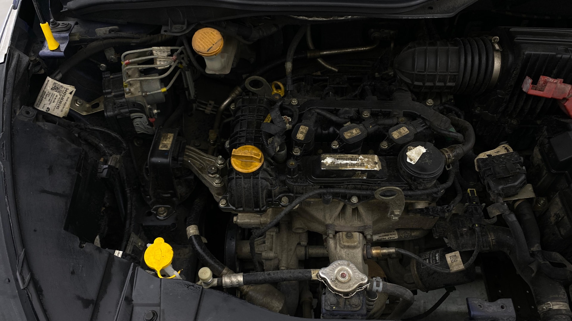 View 2023 Tata Altroz XZ Petrol Image 4 Used 2023 Tata Altroz XZ Petrol Image 4