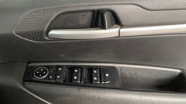 View Kia Sonet Image 34 Used Kia Sonet Image 34