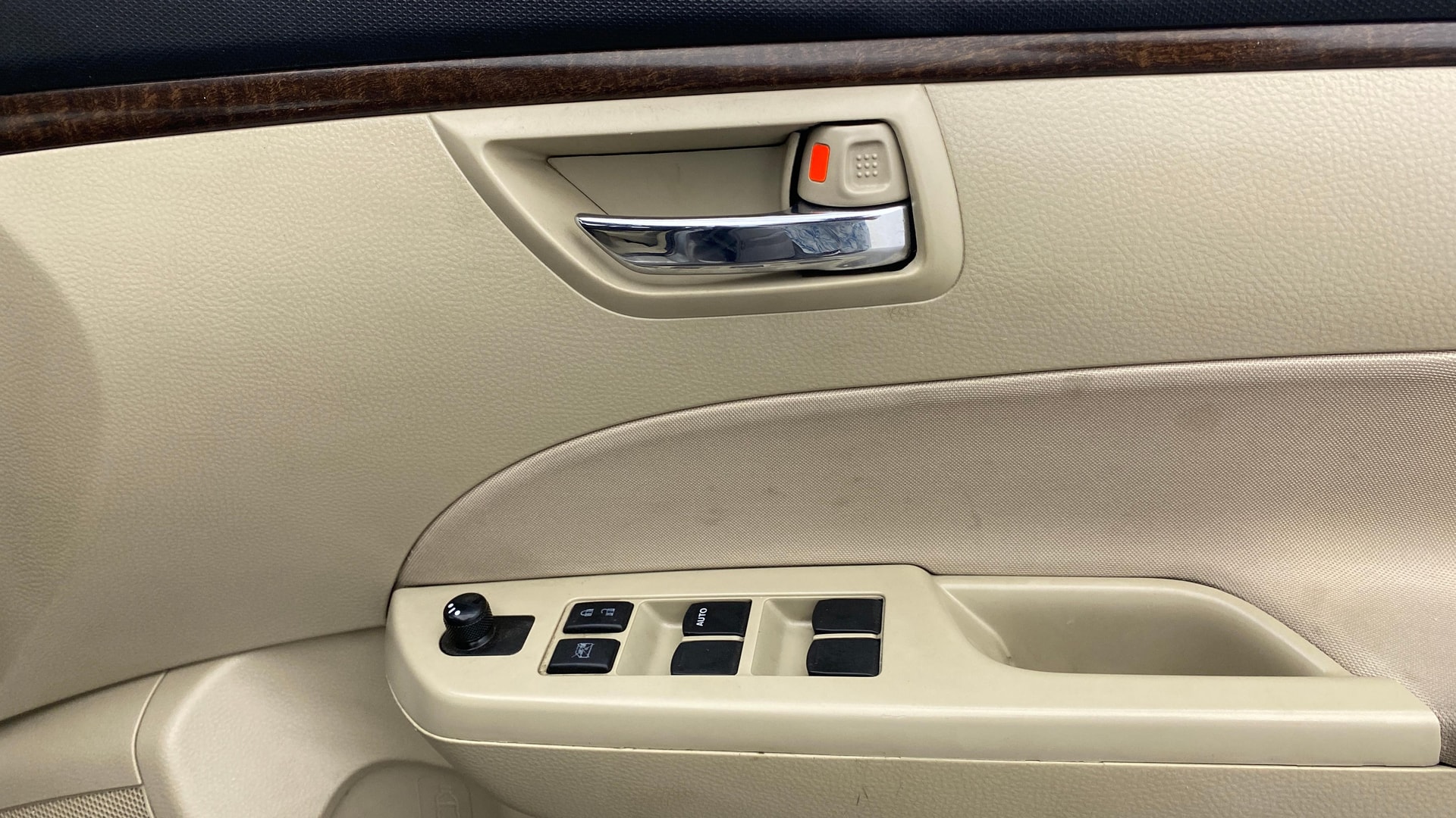 View 2014 Maruti Suzuki 1000 Base Variant Image 33 Used 2014 Maruti Suzuki 1000 Base Variant Image 33