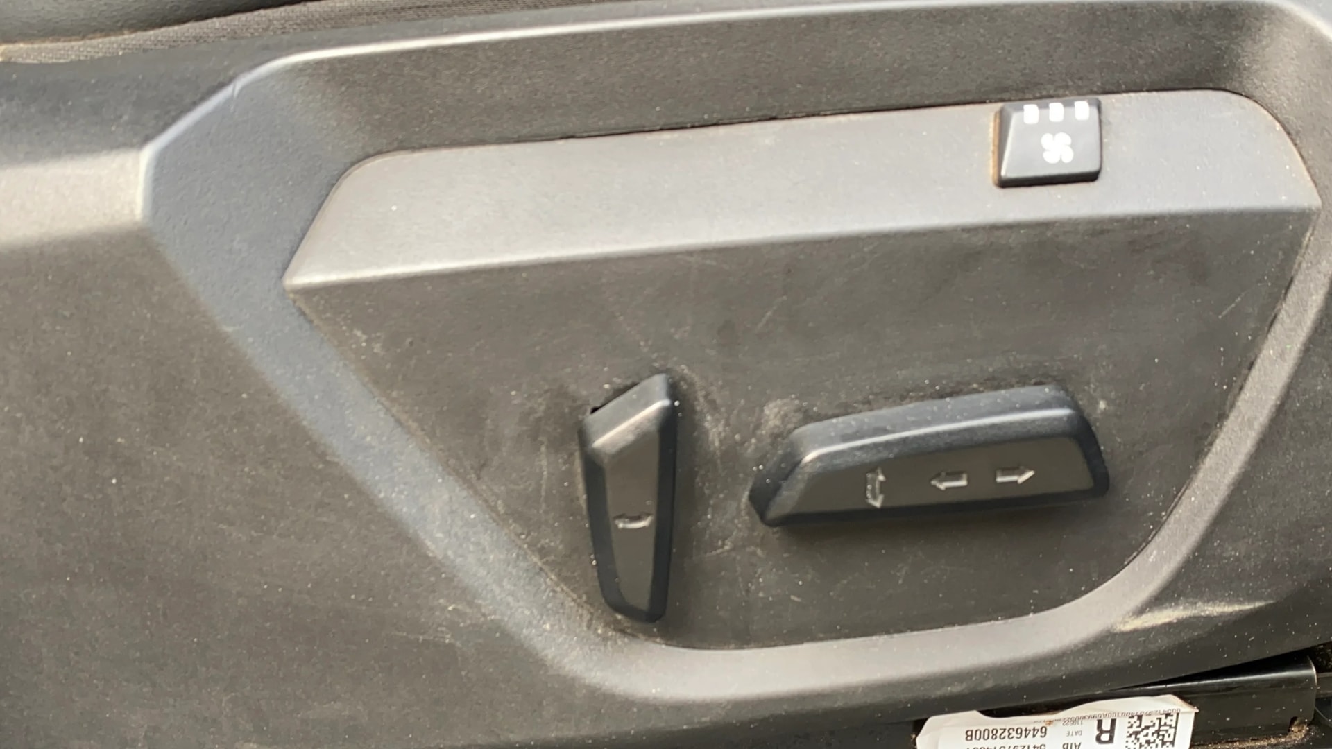 View 2022 Tata Harrier XE Image 10 Used 2022 Tata Harrier XE Image 10