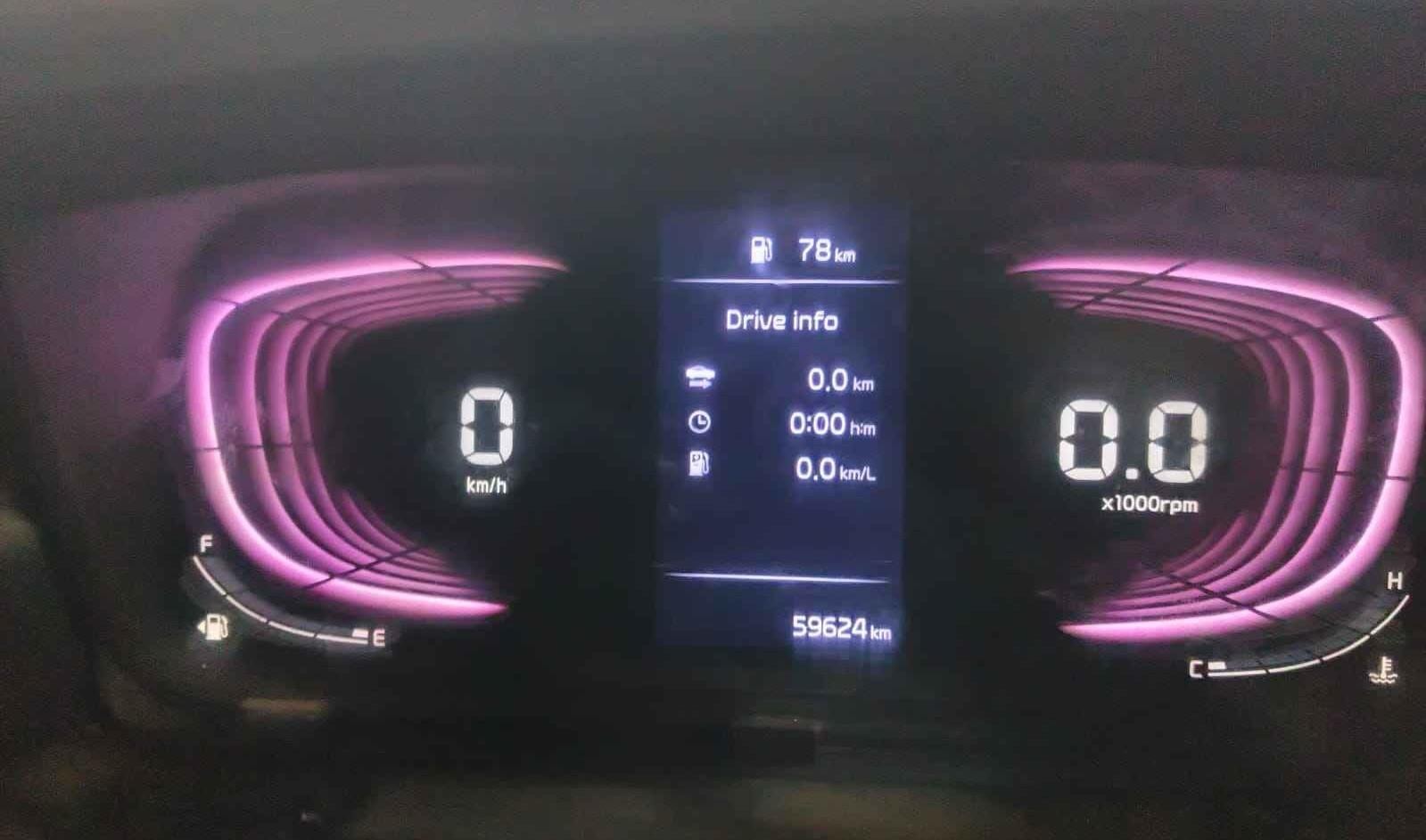 View 2022 Kia Carens Luxury 1.5 Diesel 7 STR Image 22 Used 2022 Kia Carens Luxury 1.5 Diesel 7 STR Image 22