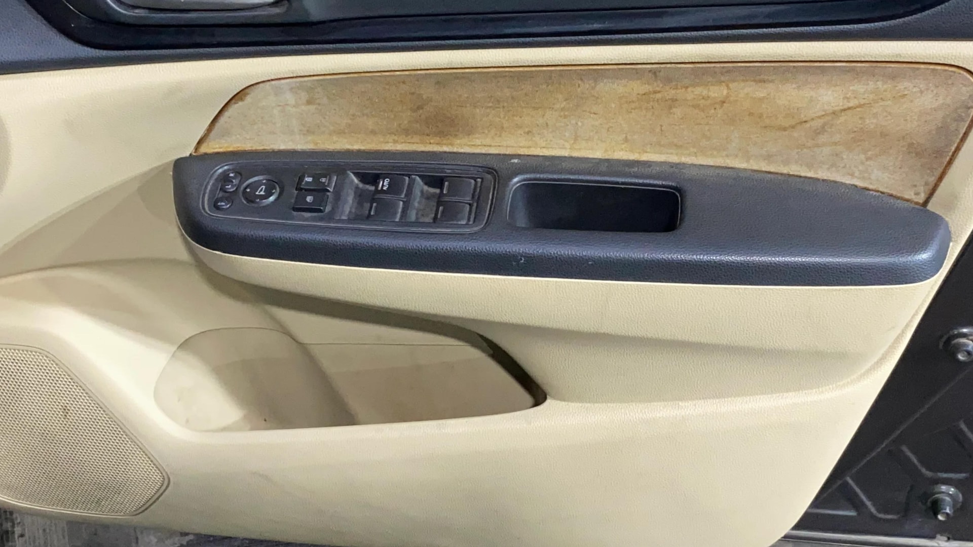View 2018 Honda Amaze E MT Petrol BS IV Image 34 Used 2018 Honda Amaze E MT Petrol BS IV Image 34