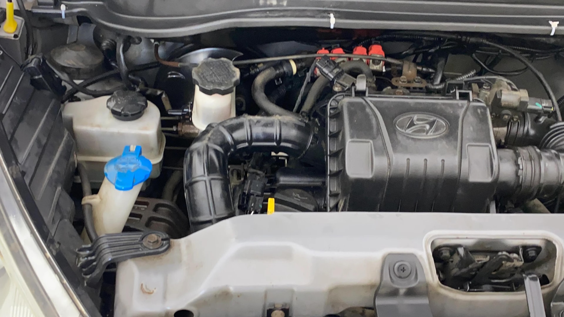 View 2014 Hyundai EON Era Plus Image 3 Used 2014 Hyundai EON Era Plus Image 3