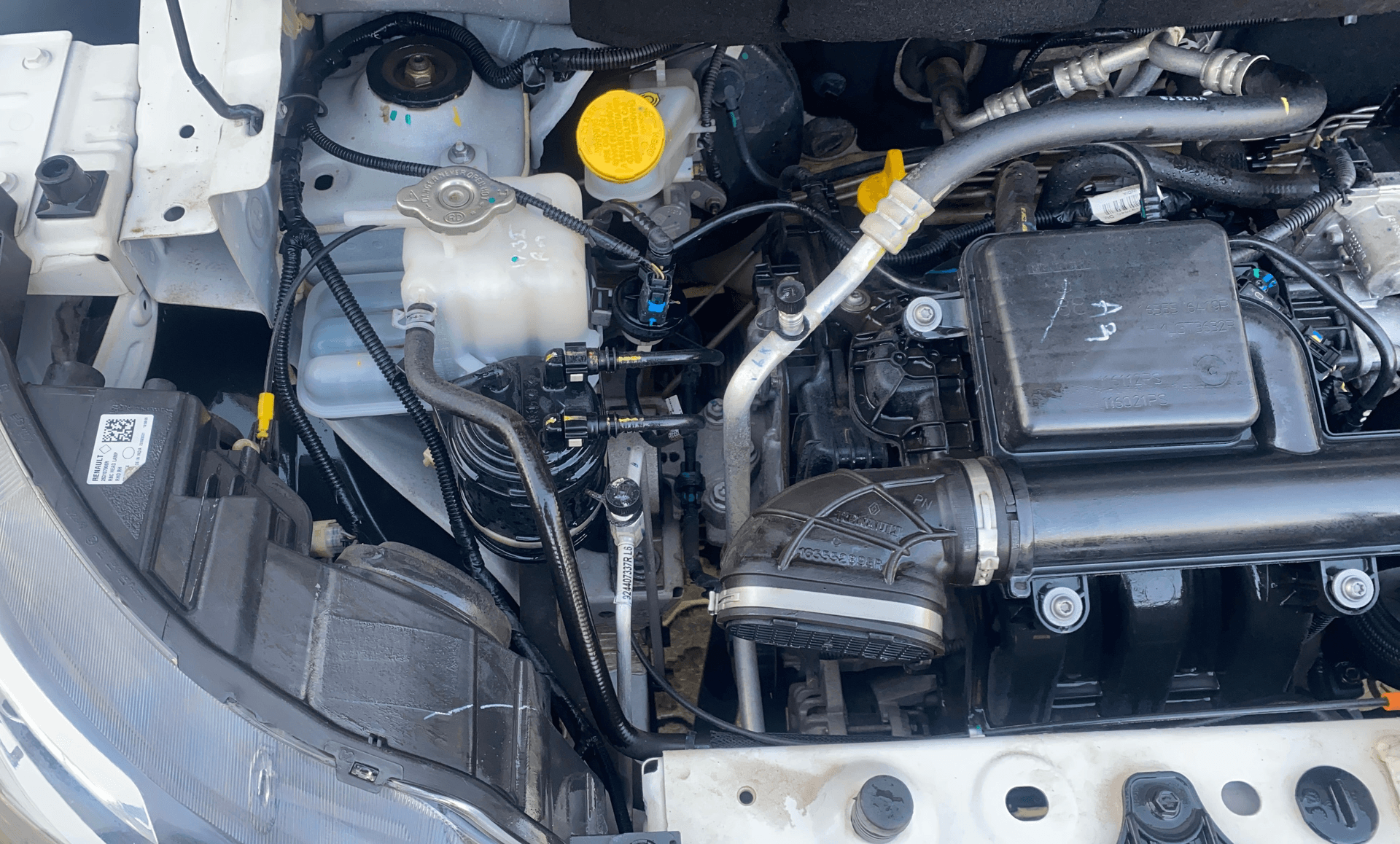 View 2021 Renault Triber RXZ AMT Image 26 Used 2021 Renault Triber RXZ AMT Image 26