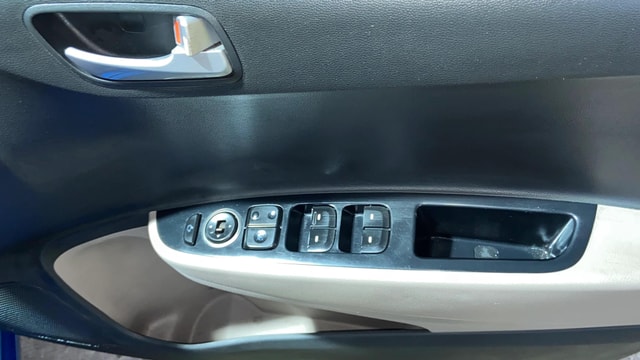 View Hyundai Grand i10 Image 38 Used Hyundai Grand i10 Image 38