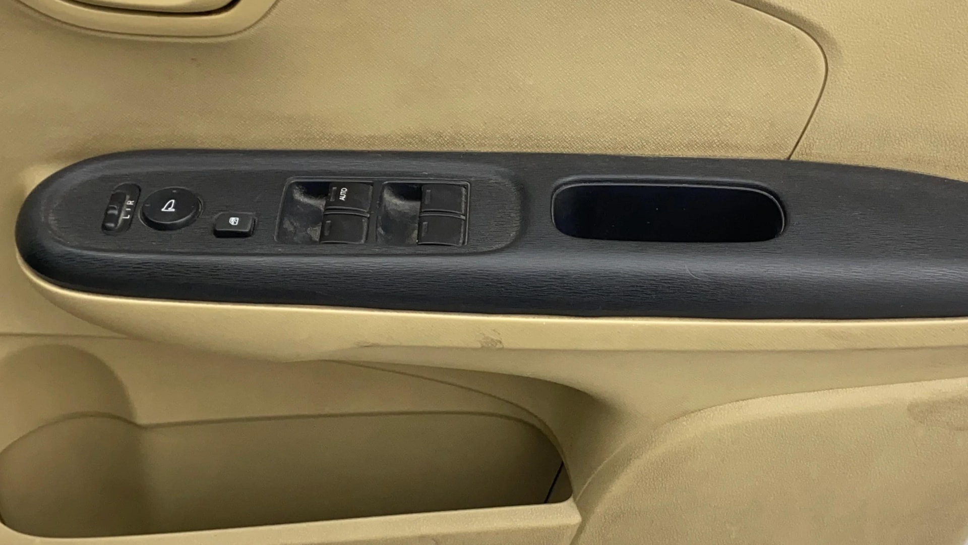 View 2015 Honda Amaze E MT Petrol BS IV Image 32 Used 2015 Honda Amaze E MT Petrol BS IV Image 32