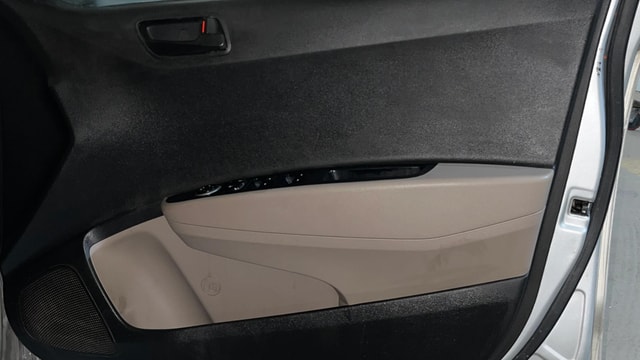 View Hyundai Grand i10 Image 32 Used Hyundai Grand i10 Image 32