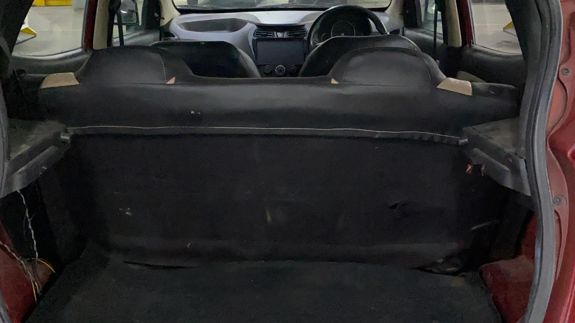 View 2013 Hyundai EON Magna Plus Image 6 Used 2013 Hyundai EON Magna Plus Image 6