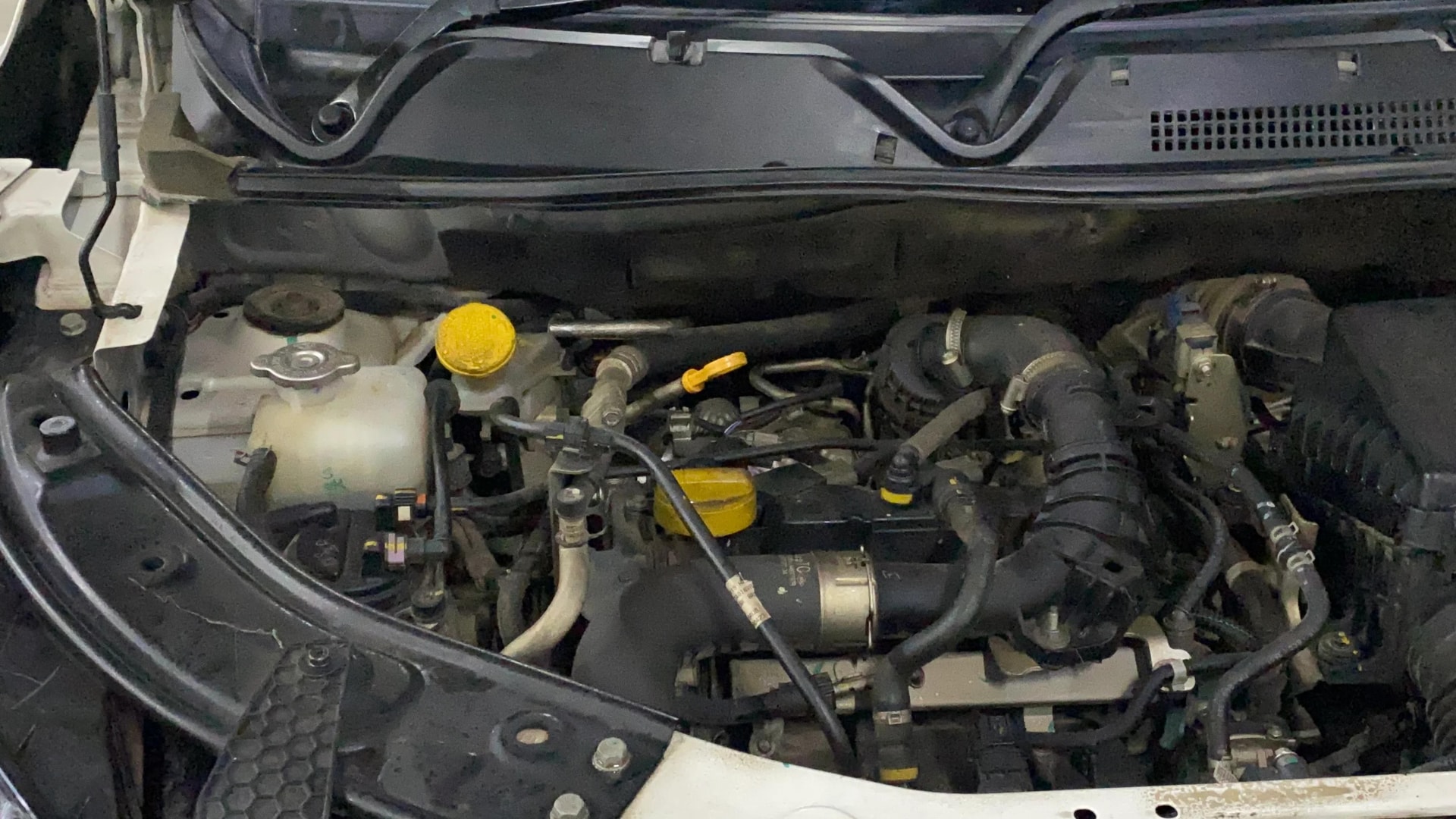 View 2023 Nissan Magnite Turbo XV Image 25 Used 2023 Nissan Magnite Turbo XV Image 25