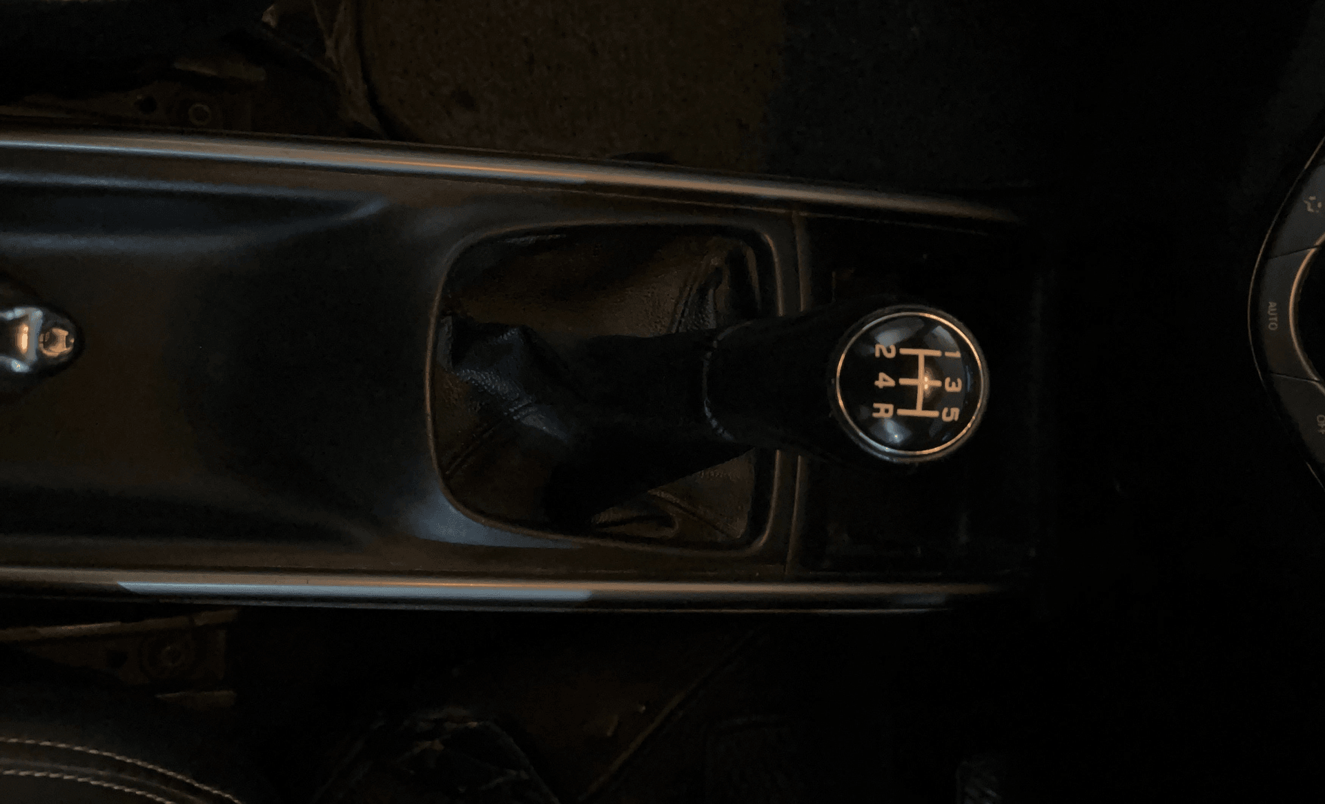 View 2019 Maruti Suzuki 1000 Base Variant Image 38 Used 2019 Maruti Suzuki 1000 Base Variant Image 38