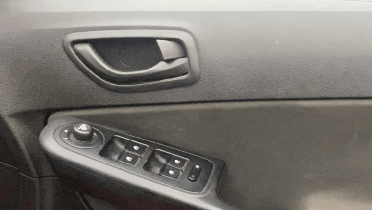 View 2016 Tata Zest XMS Petrol Image 33 Used 2016 Tata Zest XMS Petrol Image 33