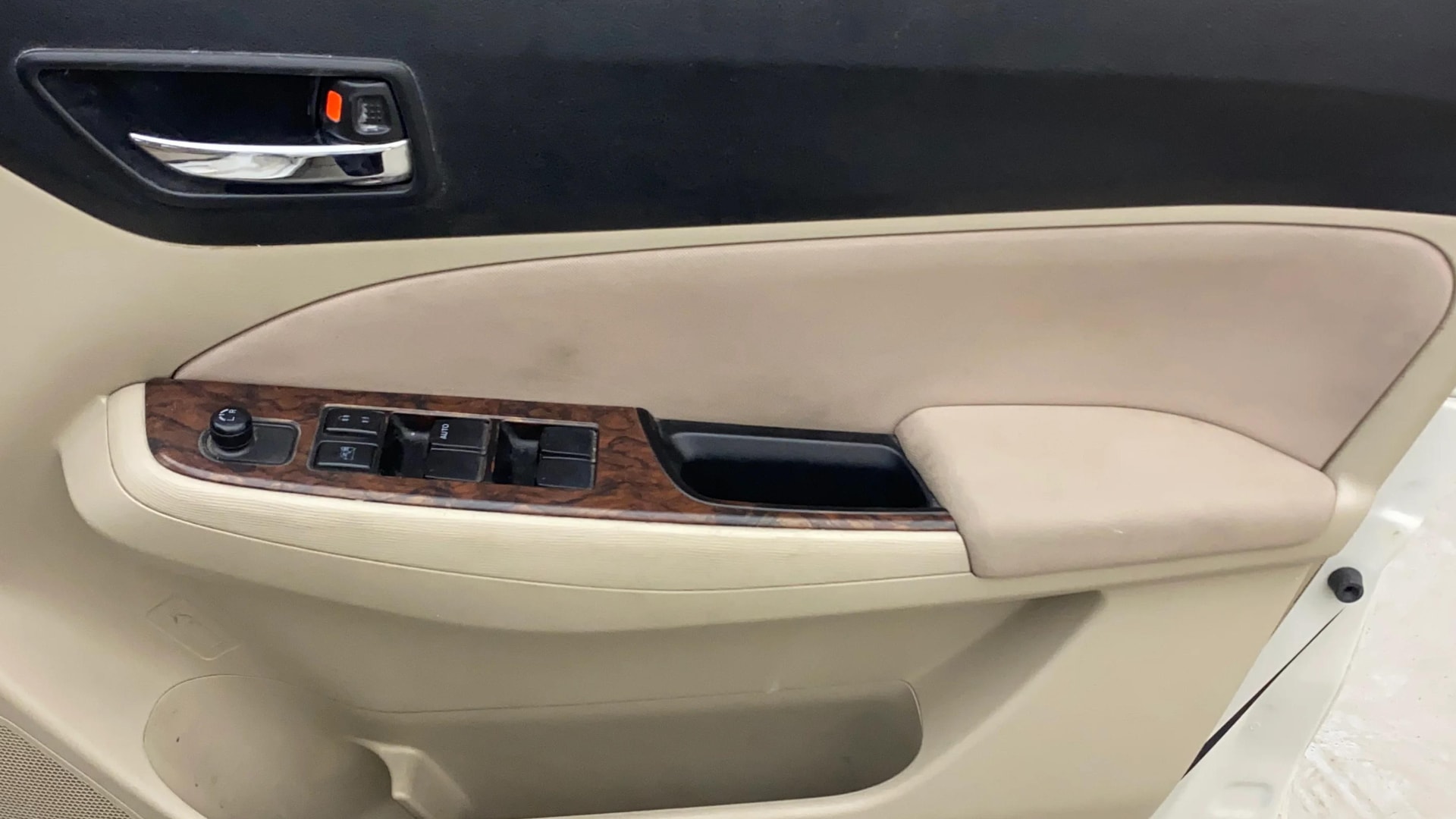 View 2020 Maruti Suzuki 1000 Base Variant Image 33 Used 2020 Maruti Suzuki 1000 Base Variant Image 33