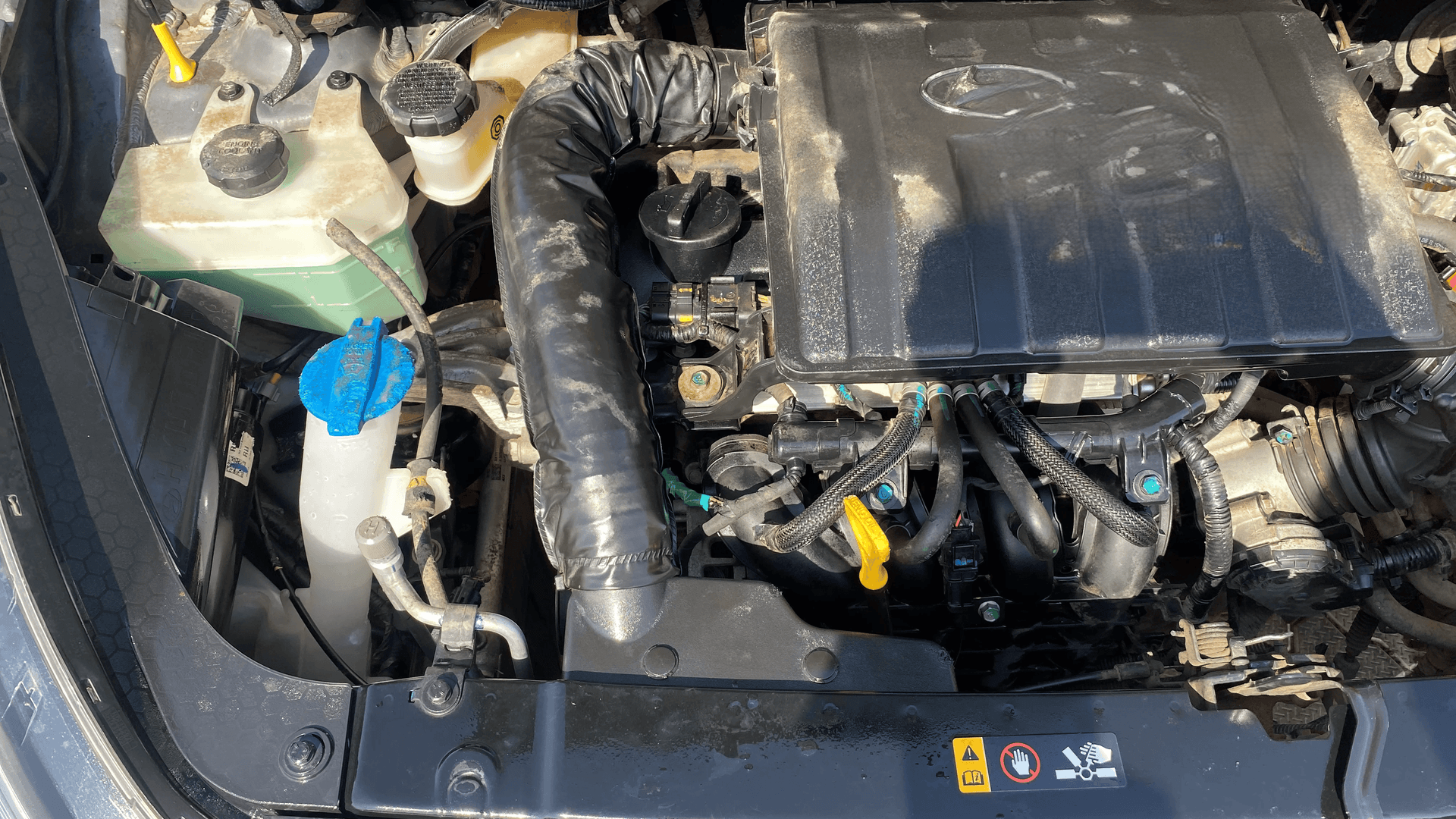 View 2022 Hyundai Aura SX MT CNG Image 3 Used 2022 Hyundai Aura SX MT CNG Image 3