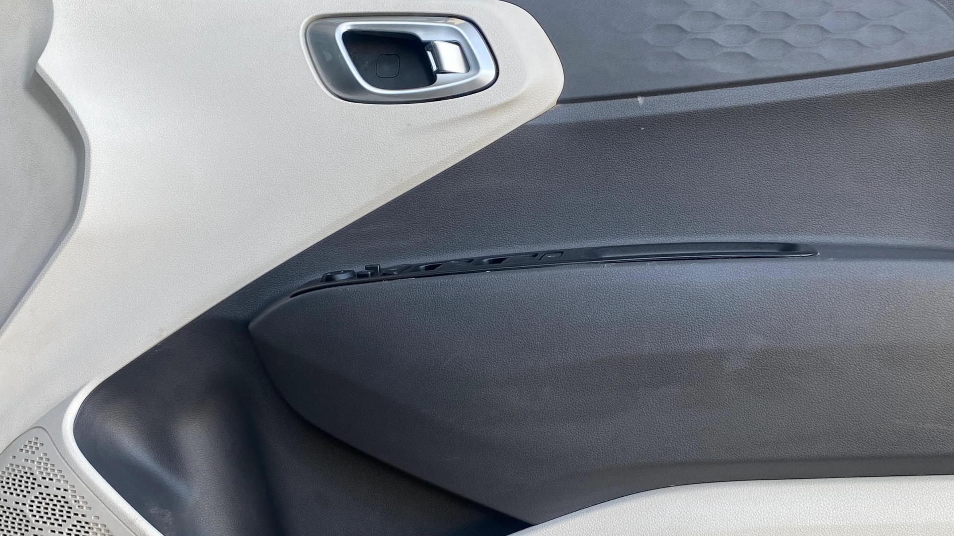 View 2022 Hyundai Aura SX MT CNG Image 33 Used 2022 Hyundai Aura SX MT CNG Image 33