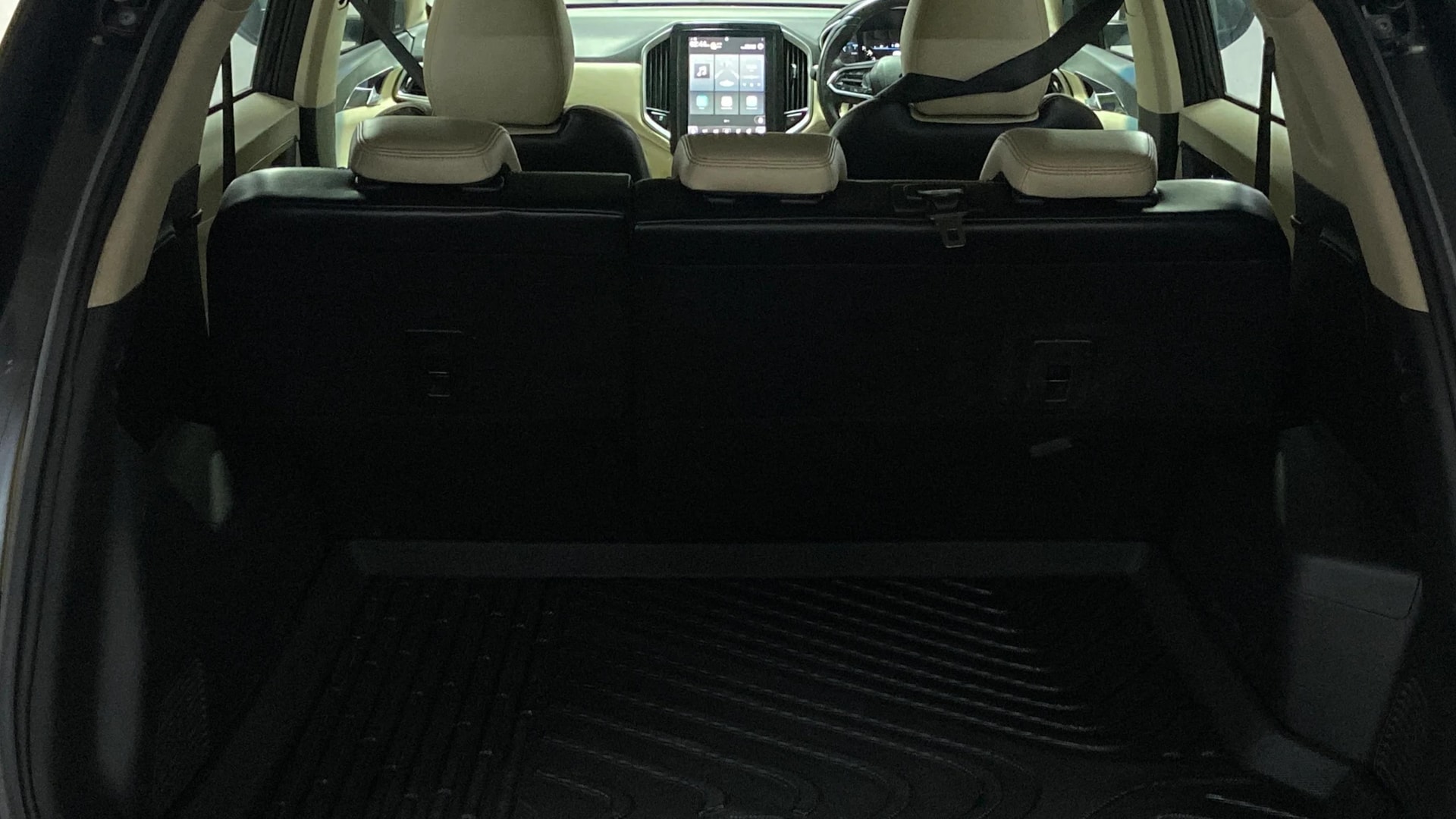 View 2022 MG Hector Sharp CVT Petrol Image 11 Used 2022 MG Hector Sharp CVT Petrol Image 11