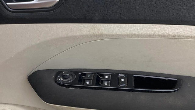 View Renault Triber Image 34 Used Renault Triber Image 34