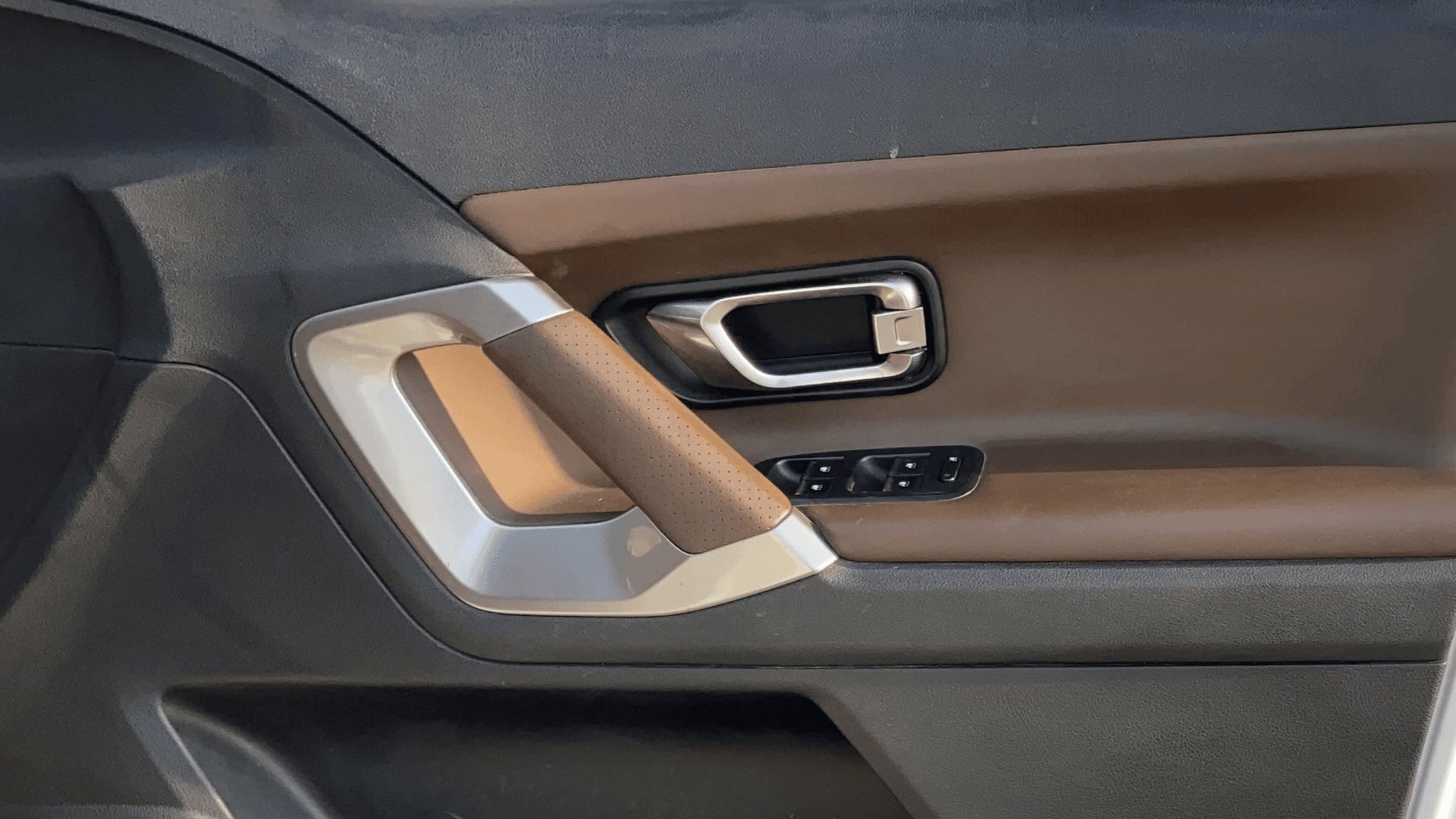View 2020 Tata Harrier XE Image 34 Used 2020 Tata Harrier XE Image 34