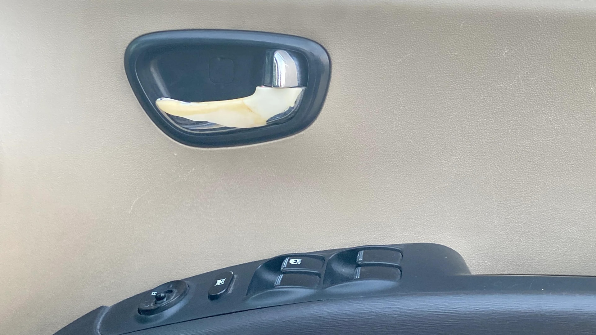 View 2013 Hyundai i10 1.2 Magna MT Image 32 Used 2013 Hyundai i10 1.2 Magna MT Image 32