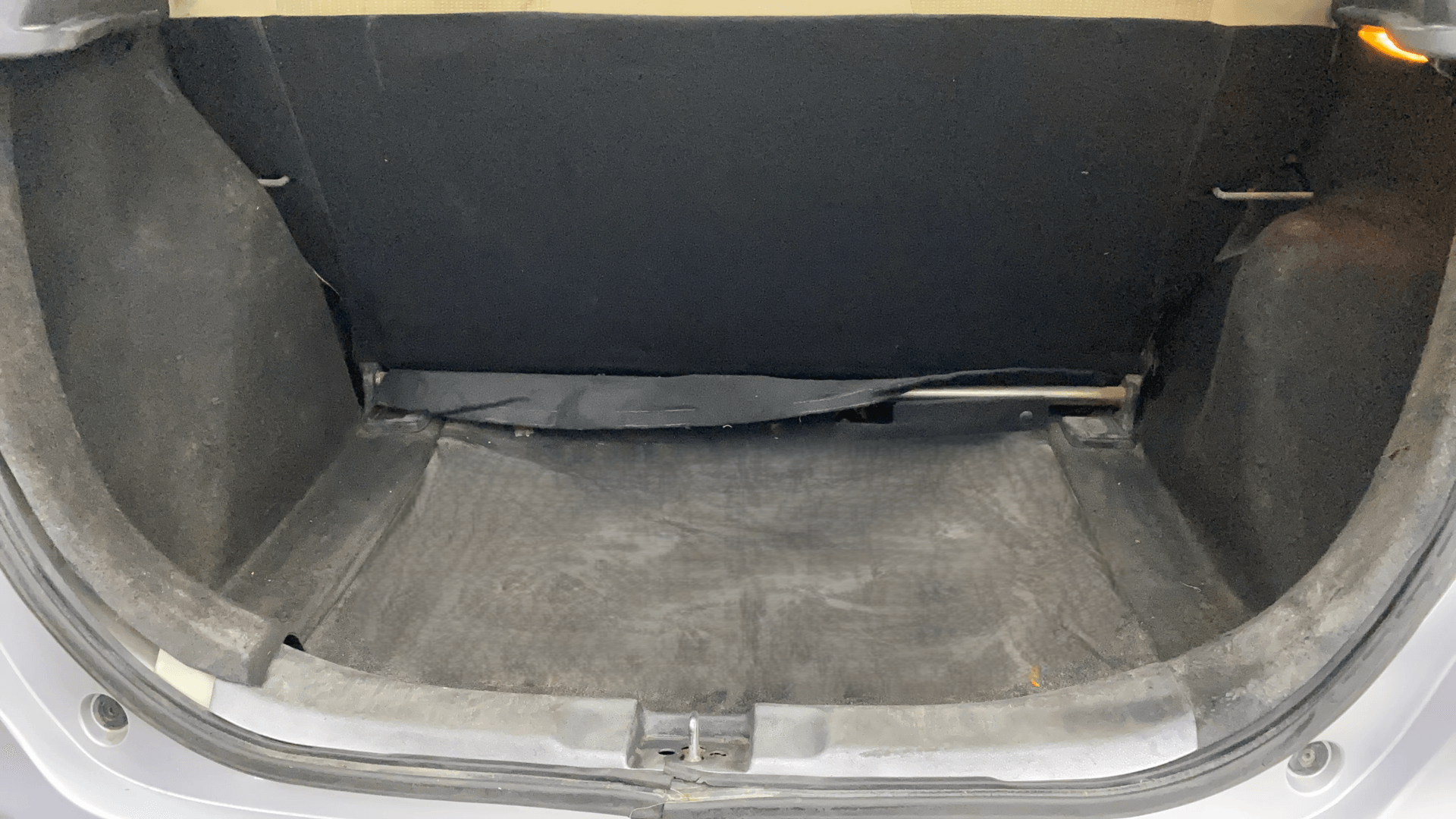 View 2015 Honda Jazz E MT Diesel Image 6 Used 2015 Honda Jazz E MT Diesel Image 6