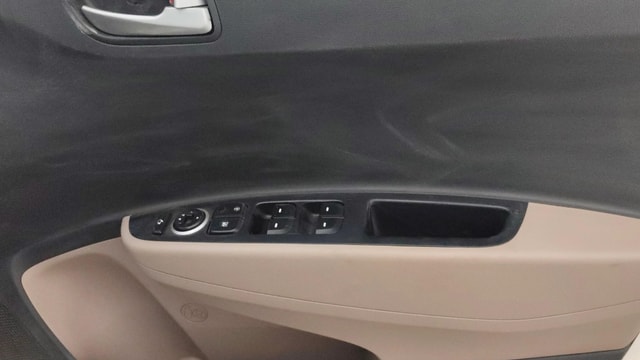 View Hyundai Grand i10 Image 32 Used Hyundai Grand i10 Image 32