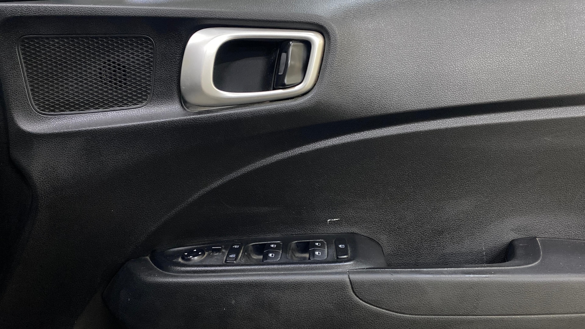 View 2019 Hyundai Venue E 1.2 Petrol BS IV Image 32 Used 2019 Hyundai Venue E 1.2 Petrol BS IV Image 32