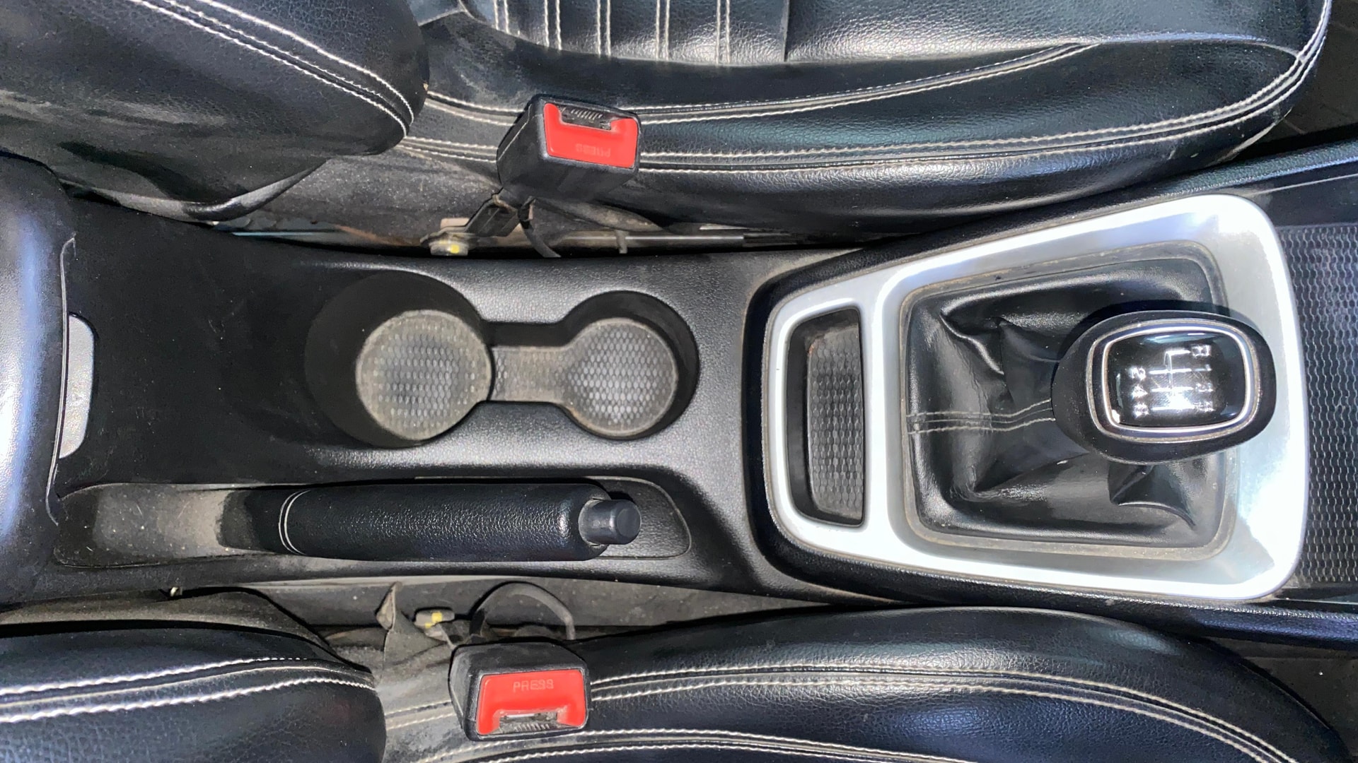View 2019 Hyundai Venue E 1.2 Petrol BS IV Image 37 Used 2019 Hyundai Venue E 1.2 Petrol BS IV Image 37