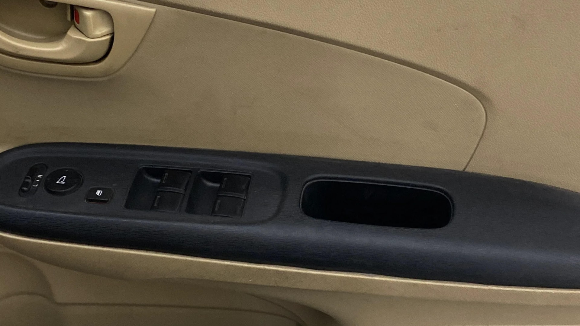 View 2014 Honda Amaze E MT Petrol BS IV Image 33 Used 2014 Honda Amaze E MT Petrol BS IV Image 33