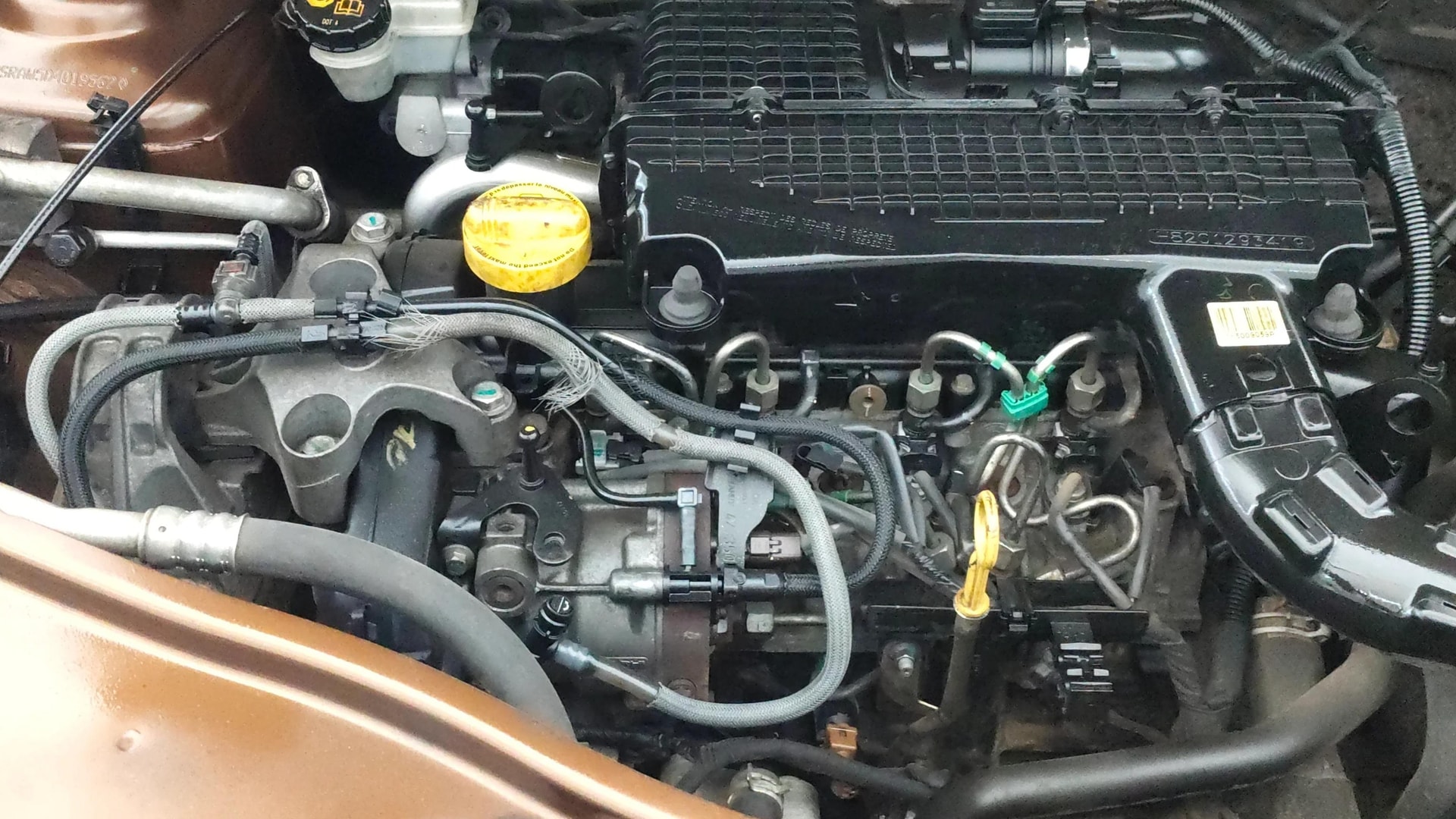 View 2013 Renault Duster Diesel 85PS STD Image 3 Used 2013 Renault Duster Diesel 85PS STD Image 3