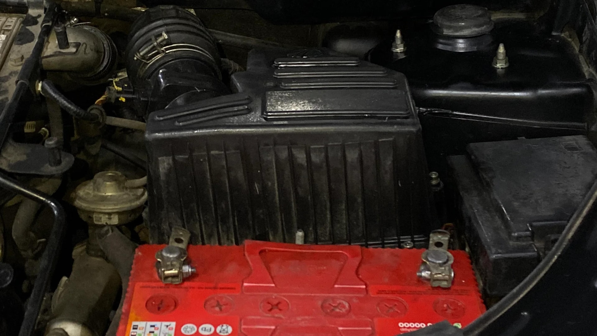View 2017 Mahindra XUV500 W9 AT Image 30 Used 2017 Mahindra XUV500 W9 AT Image 30