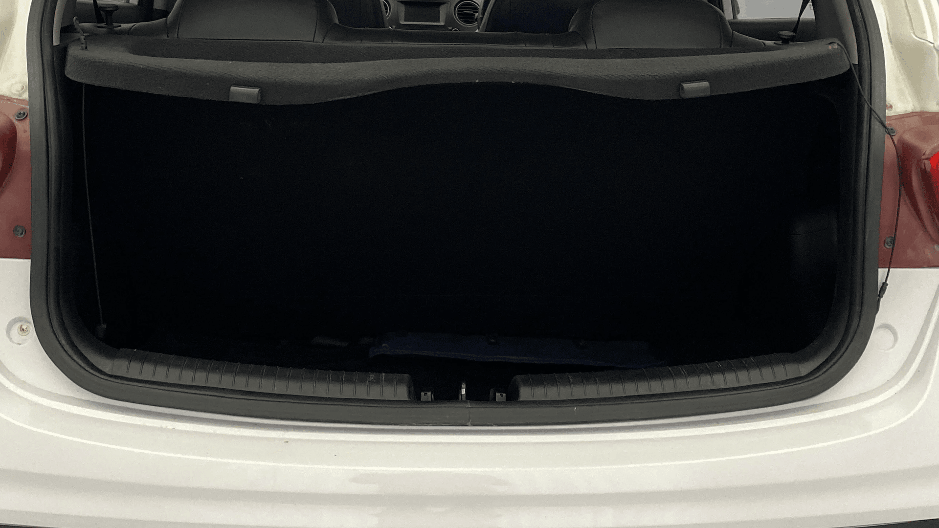 View 2017 Hyundai Grand i10 Sportz 1.2 Kappa Image 10 Used 2017 Hyundai Grand i10 Sportz 1.2 Kappa Image 10