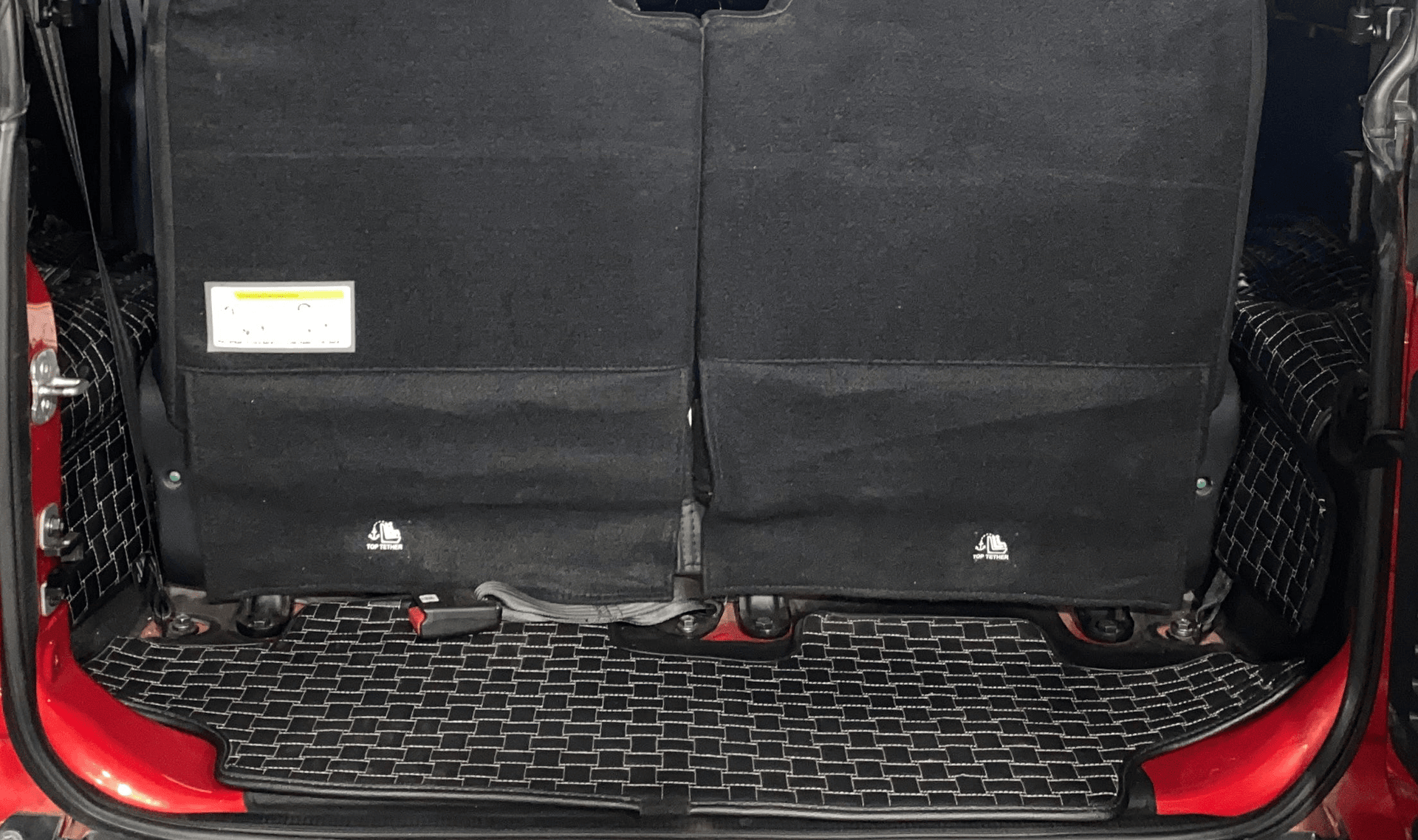 View 2023 Mahindra Thar AX Standard Manual Soft Top 6 Seater Image 10 Used 2023 Mahindra Thar AX Standard Manual Soft Top 6 Seater Image 10
