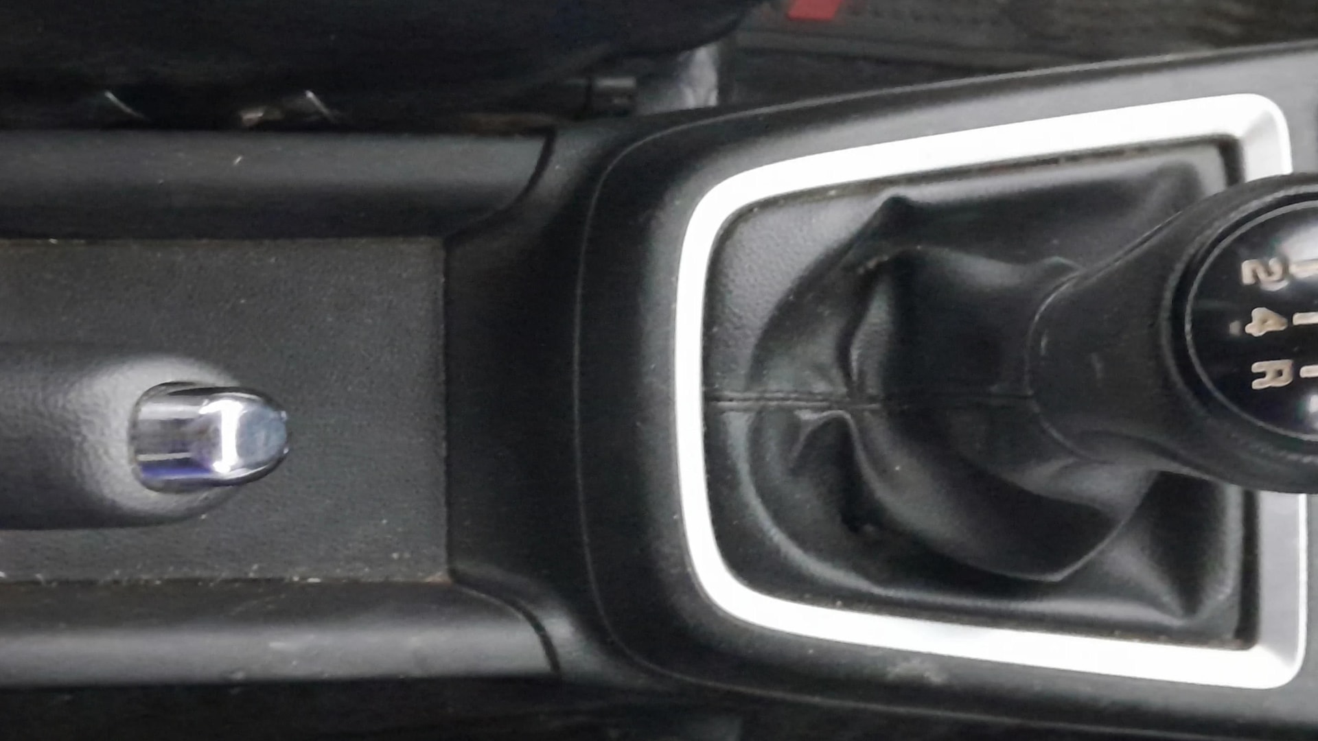 View 2021 Maruti Suzuki 1000 Base Variant Image 37 Used 2021 Maruti Suzuki 1000 Base Variant Image 37