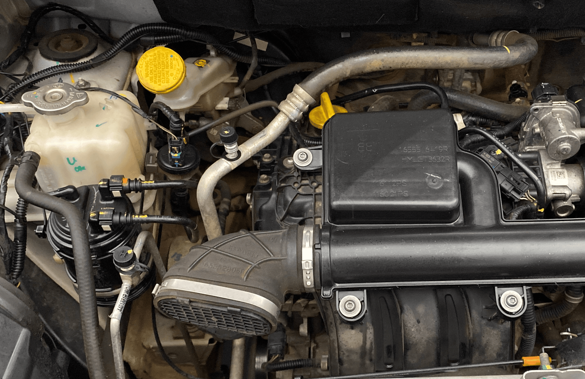 View 2023 Renault Triber RXE Image 3 Used 2023 Renault Triber RXE Image 3