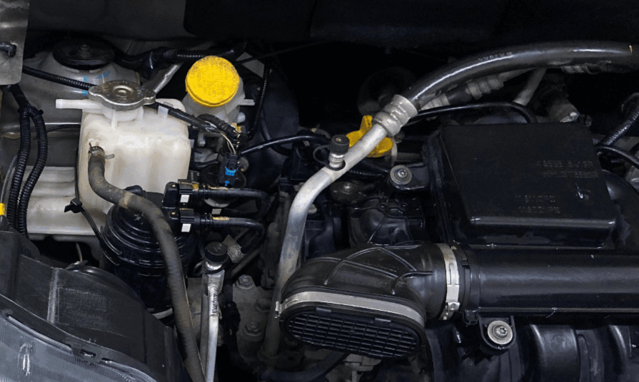 View 2022 Renault Triber RXE Image 3 Used 2022 Renault Triber RXE Image 3