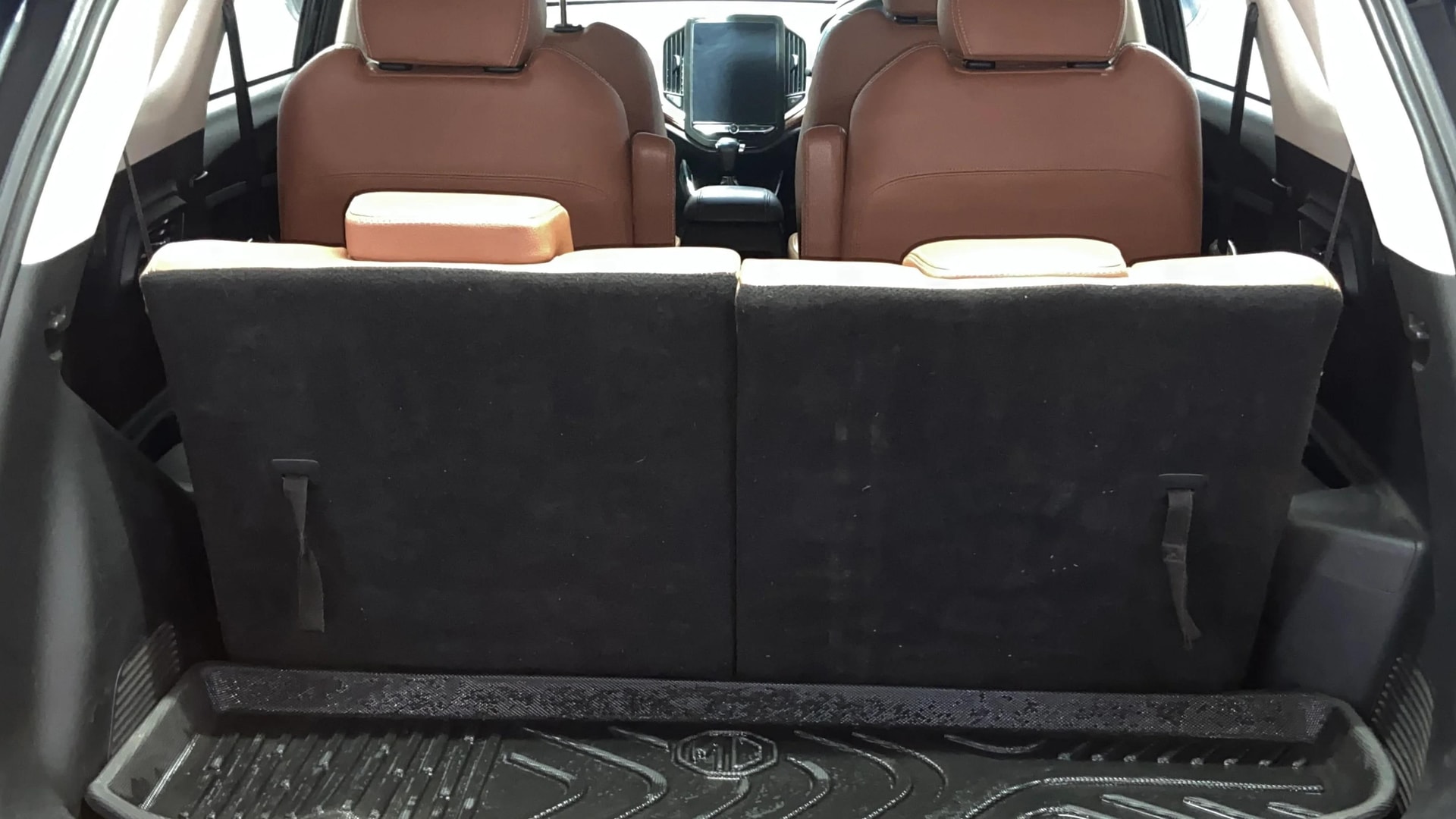 View 2021 MG Hector Plus Sharp CVT Petrol Image 7 Used 2021 MG Hector Plus Sharp CVT Petrol Image 7