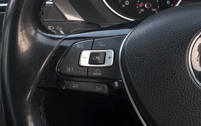 View Volkswagen Tiguan Image 3 Used Volkswagen Tiguan Image 3