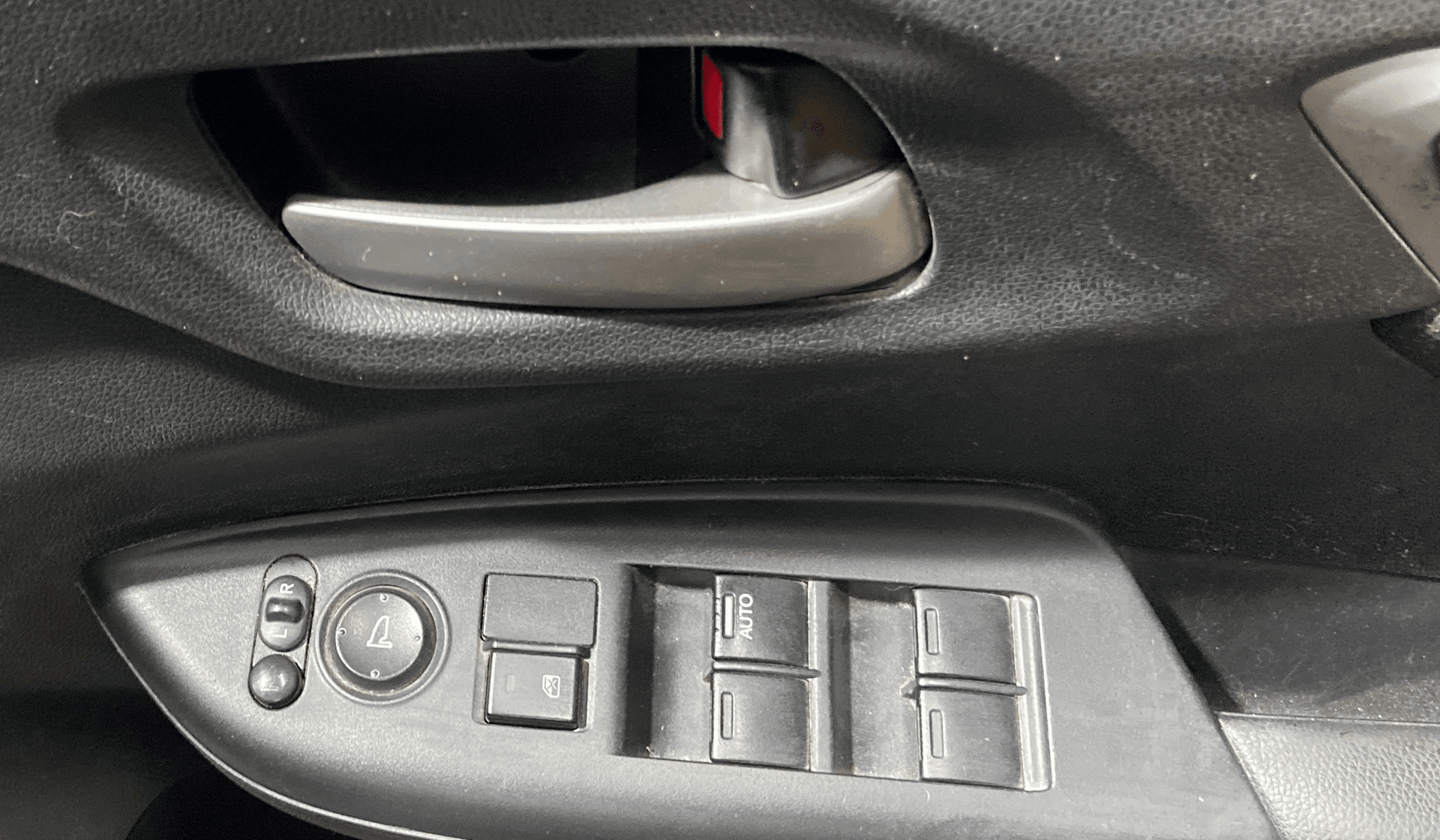 View 2015 Honda Jazz E MT Diesel Image 33 Used 2015 Honda Jazz E MT Diesel Image 33