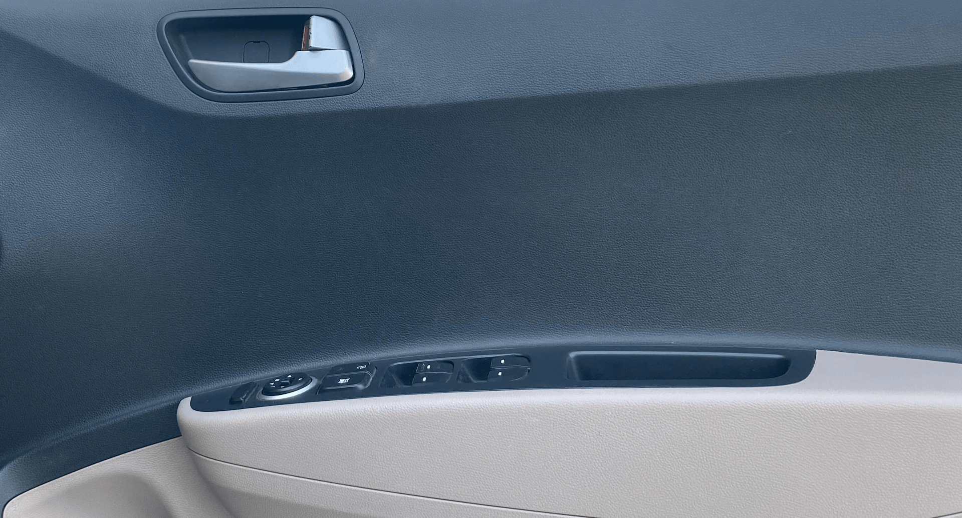 View 2016 Hyundai Grand i10 Sportz 1.2 Kappa Image 32 Used 2016 Hyundai Grand i10 Sportz 1.2 Kappa Image 32
