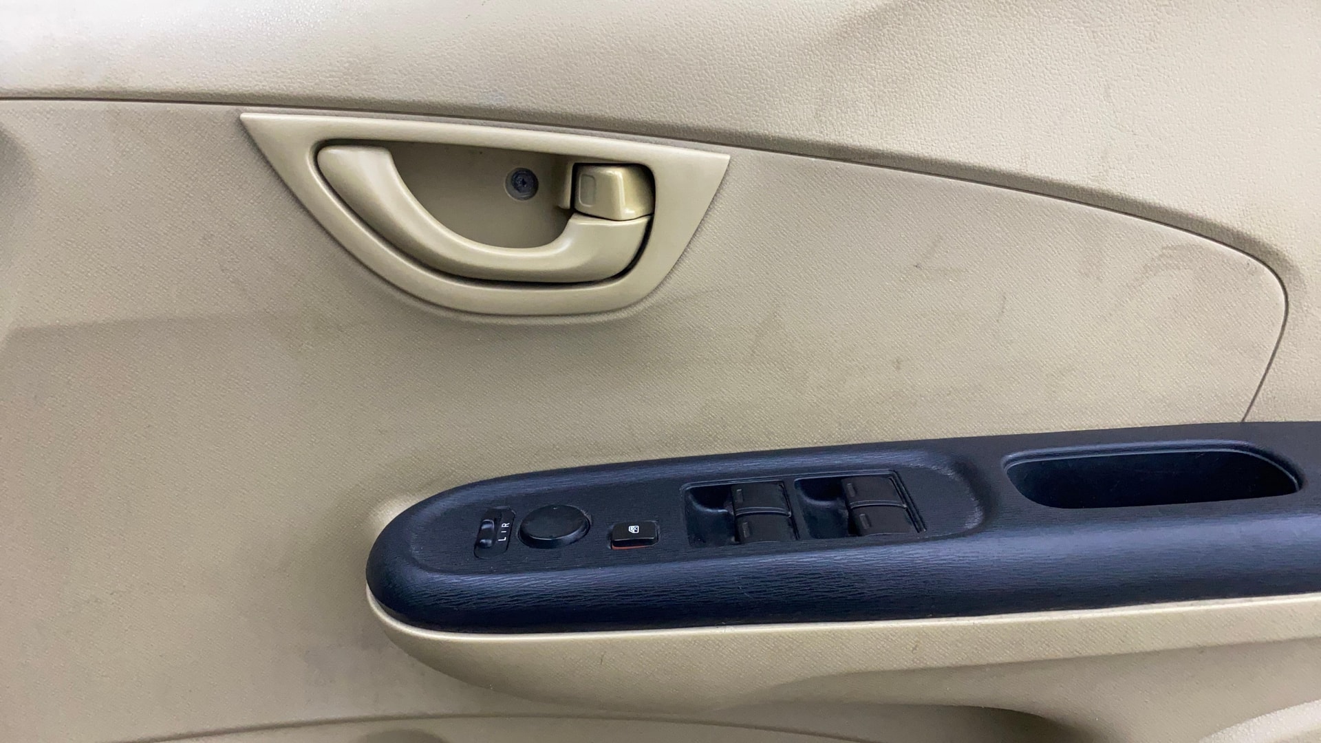 View 2014 Honda Amaze E MT Petrol BS IV Image 36 Used 2014 Honda Amaze E MT Petrol BS IV Image 36
