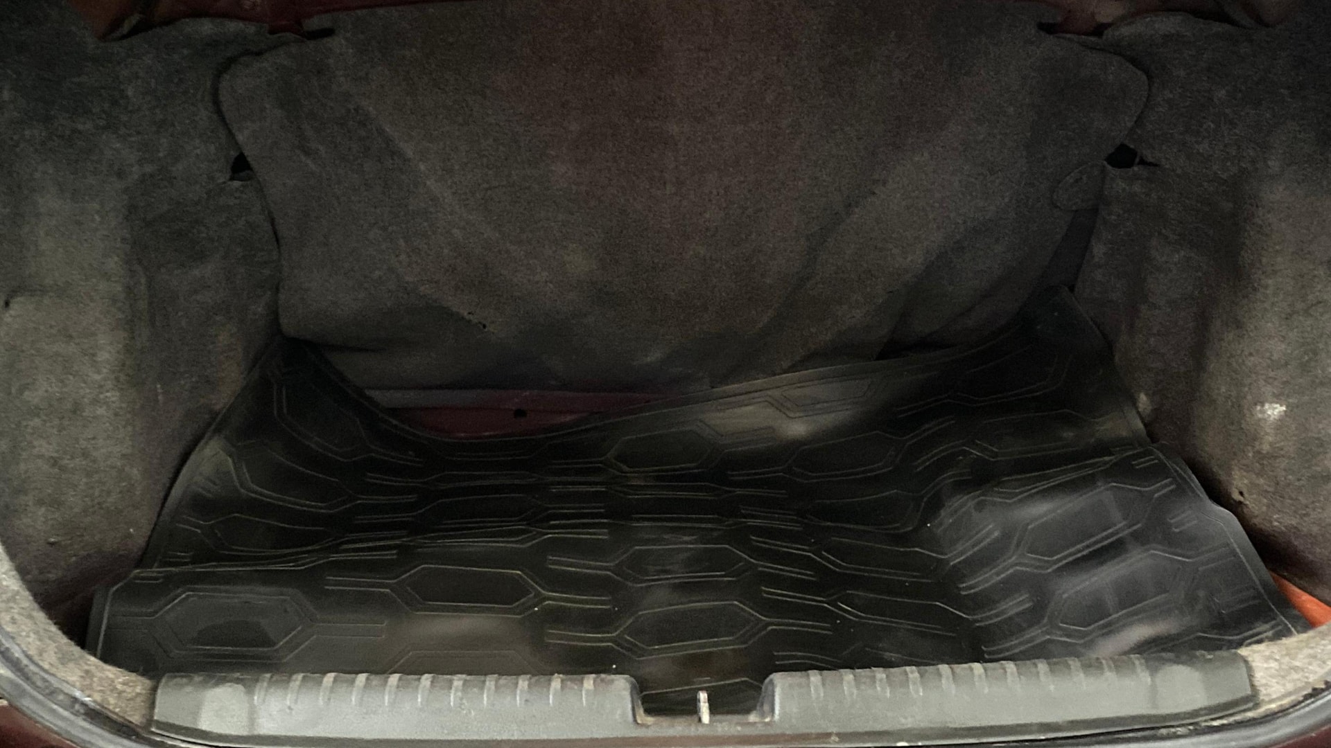 View 2014 Honda Amaze E MT Petrol BS IV Image 6 Used 2014 Honda Amaze E MT Petrol BS IV Image 6