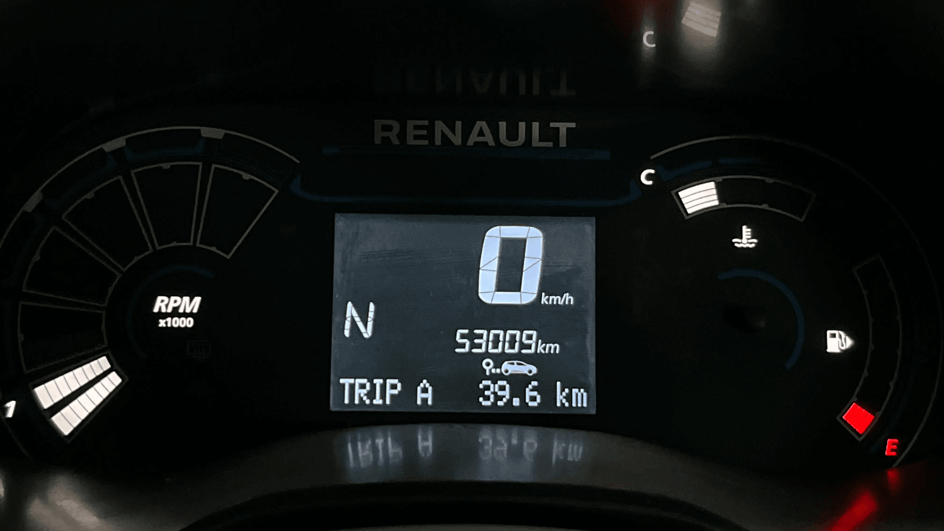 View 2021 Renault Triber RXZ AMT Image 36 Used 2021 Renault Triber RXZ AMT Image 36